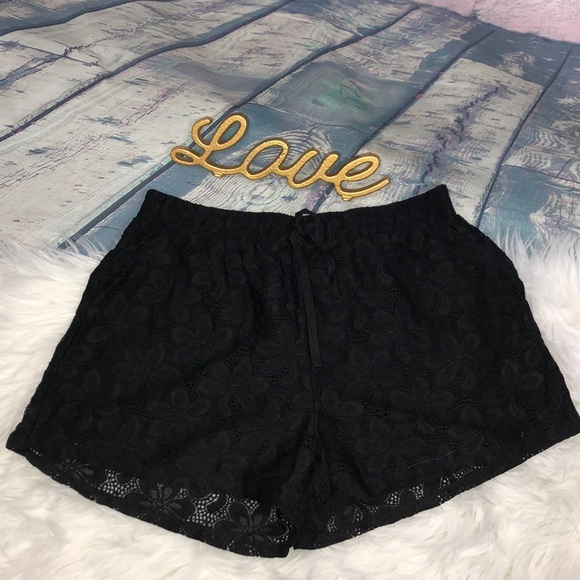 Sophie Rue Pants - NWT Sophie Rue Black Lace Shorts size Large